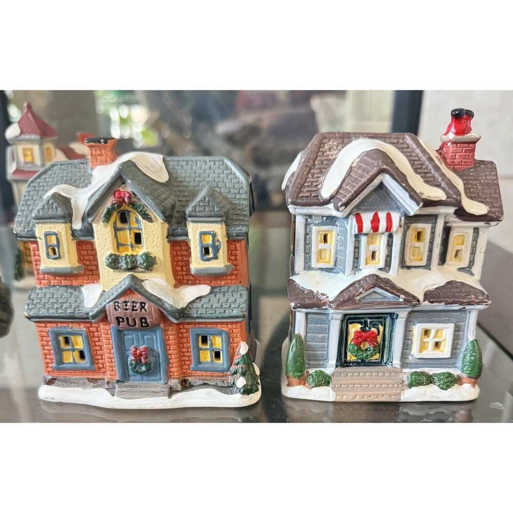 Vintage Lot of 5 small Christmas Village Houses - approx 4.5" Tall - Picture 2 of 4